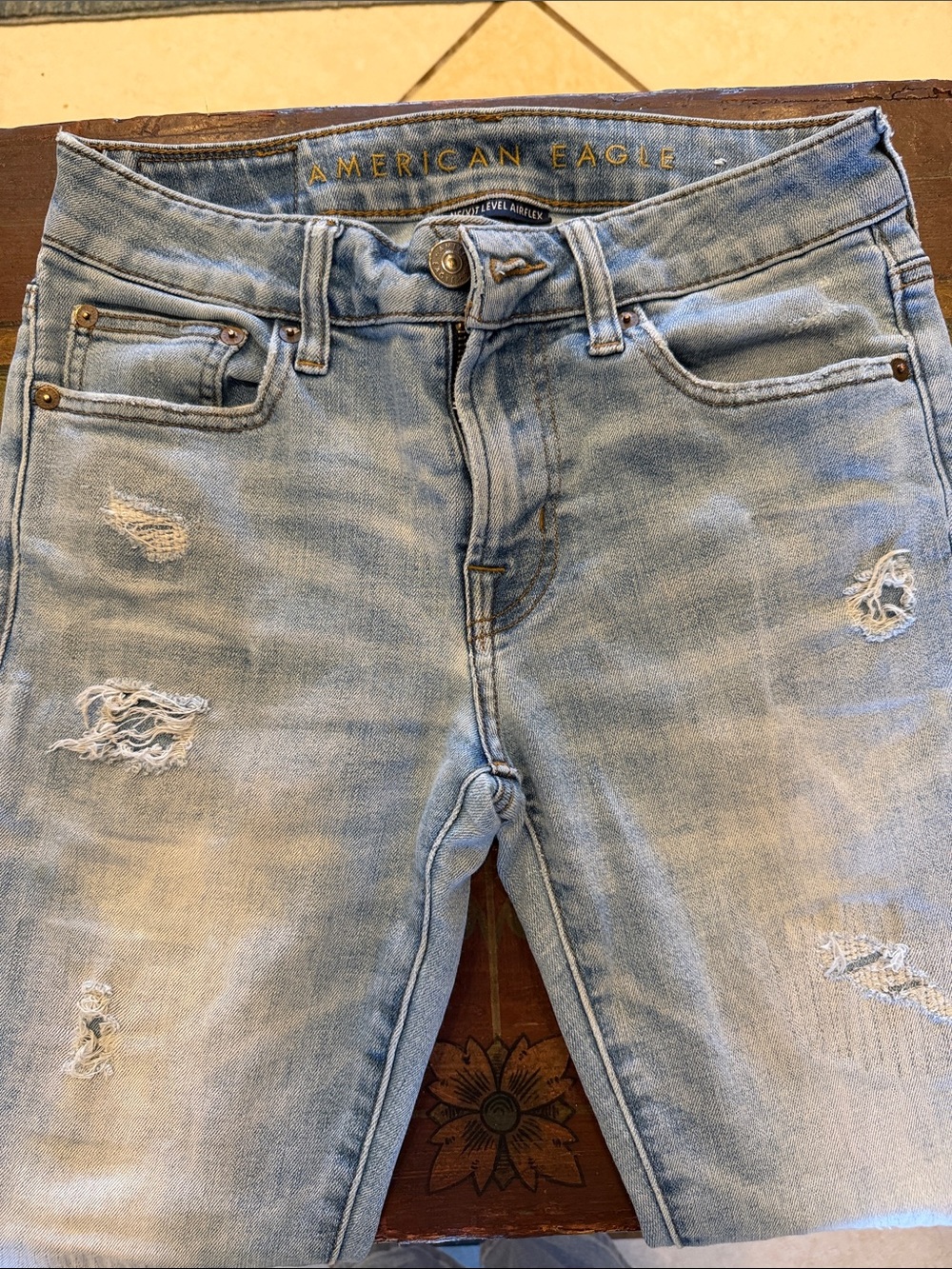 American Eagle Outfitters Light Blue Jeans with Back Pocket Stitching 29/30